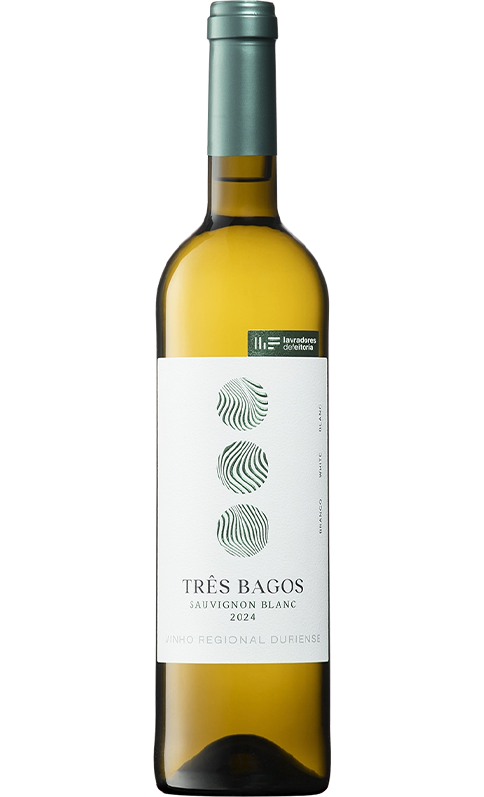 Garrafa de Vinho Branco Três Bagos Sauvignon Blanc de 75cl do Douro.